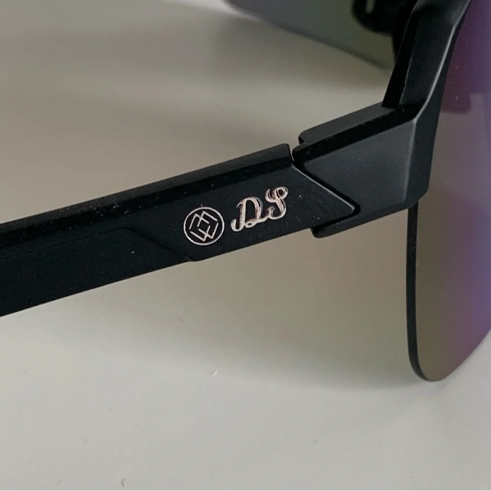 Diamond Eyewear Black Blue Sporty Sunglasses Baseball Outdoor Fishing Box Case